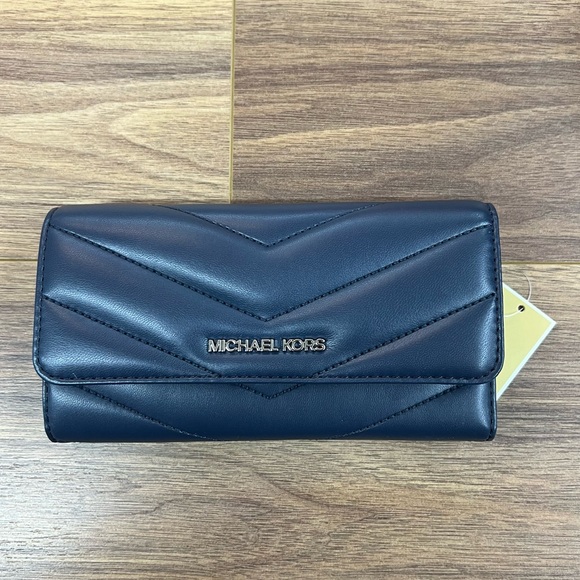 MICHAEL KORS Jet Set Travel Large Navy Blue Chevron Trifold Wallet NWT - Picture 2 of 13